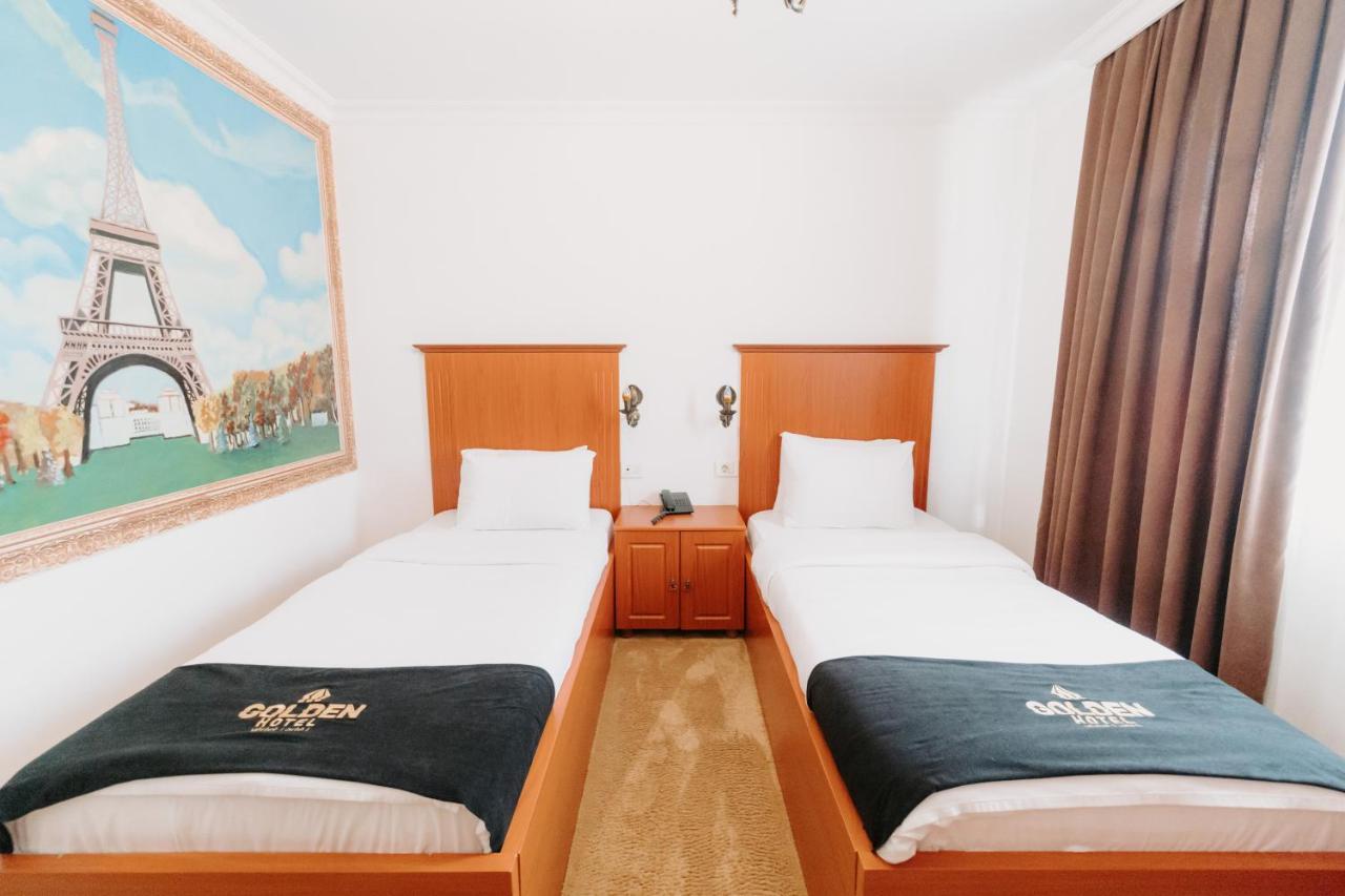 Golden Hotel Pristina Esterno foto