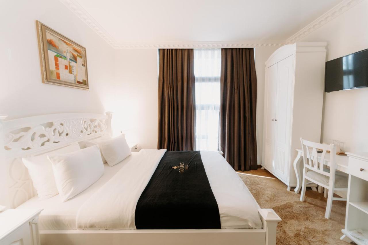 Golden Hotel Pristina Esterno foto