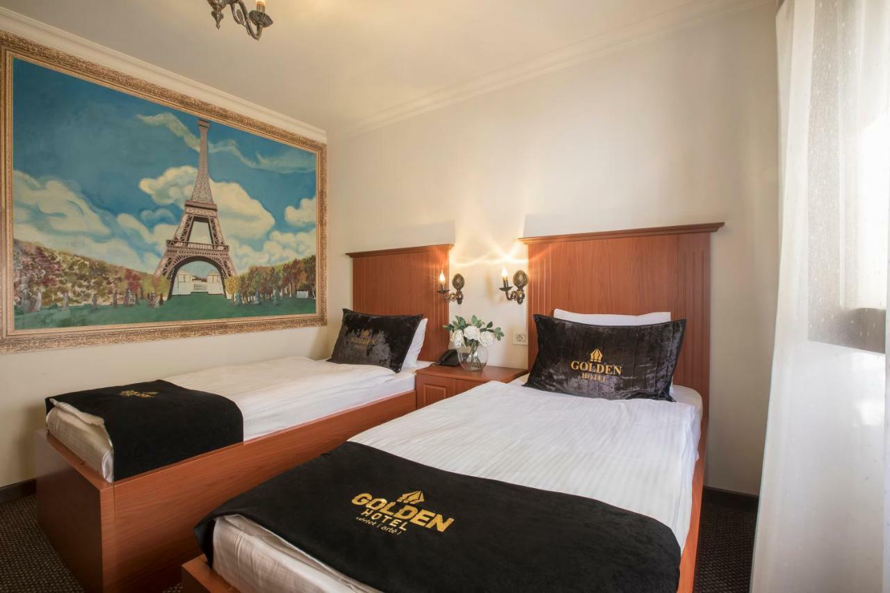 Golden Hotel Pristina Esterno foto